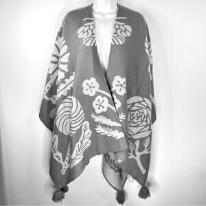 Soft Surroundings Grey Butterfly Frosted Floral Poncho One Size OS Tassels Wrap